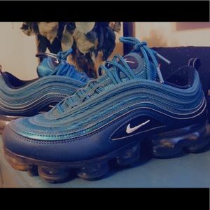 womens dark blue nikes